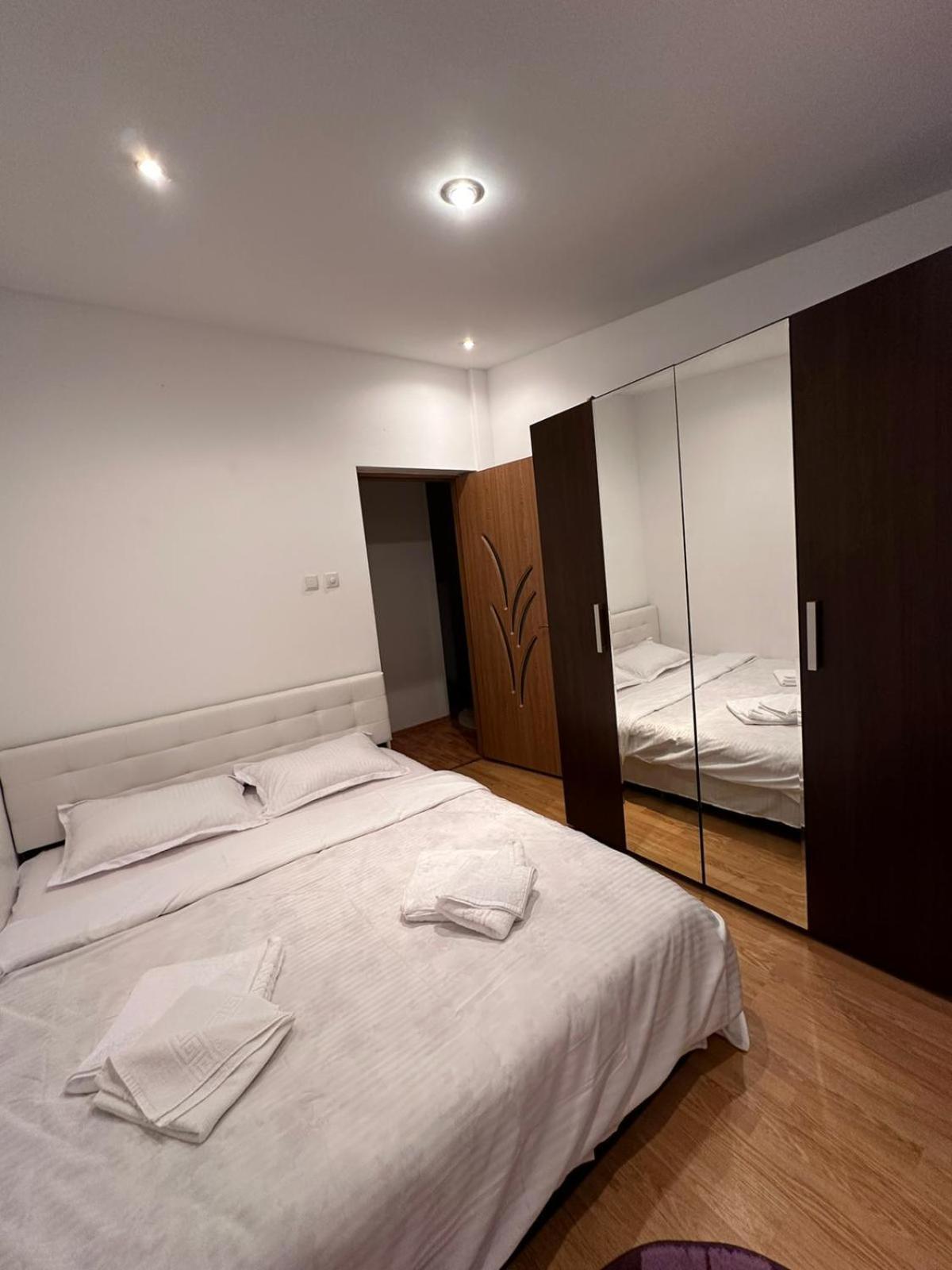 Special Apartment Nadeva Suceava Dış mekan fotoğraf